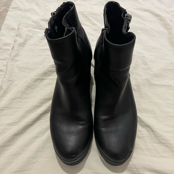 Aldo Black Chunky Heel Ankle Boots - Picture 2 of 5